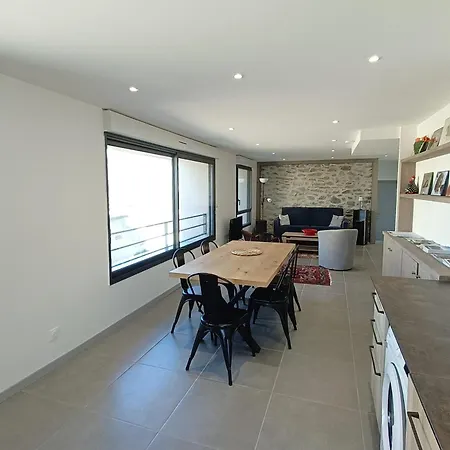 For 6 People In With Balcony Albiez-Montrond