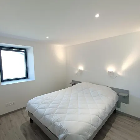 アパート For 6 People In With Balcony アルビエ・モントロン