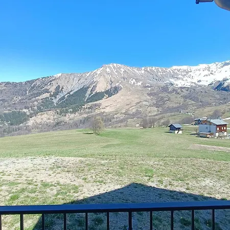 アパート For 6 People In With Balcony アルビエ・モントロン
